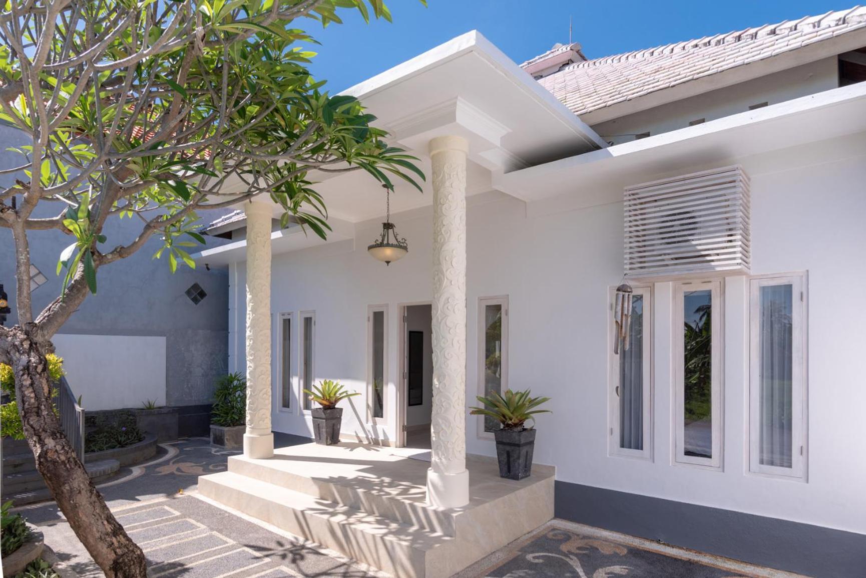 Villa Pondok Maica Lovina  Exterior photo